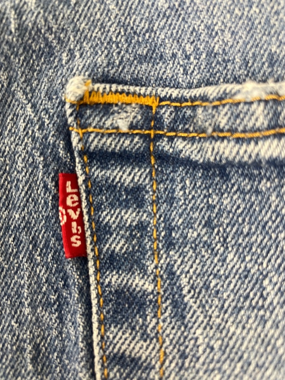 Levi’s 501 Original Fit Hemmed 9” Men’s Denim Shorts Medium Wash - Picture 7 of 8